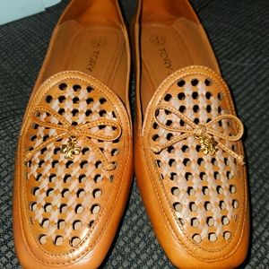 New Tory Burch Tory Charm Woven Leather Loafers Size 7m